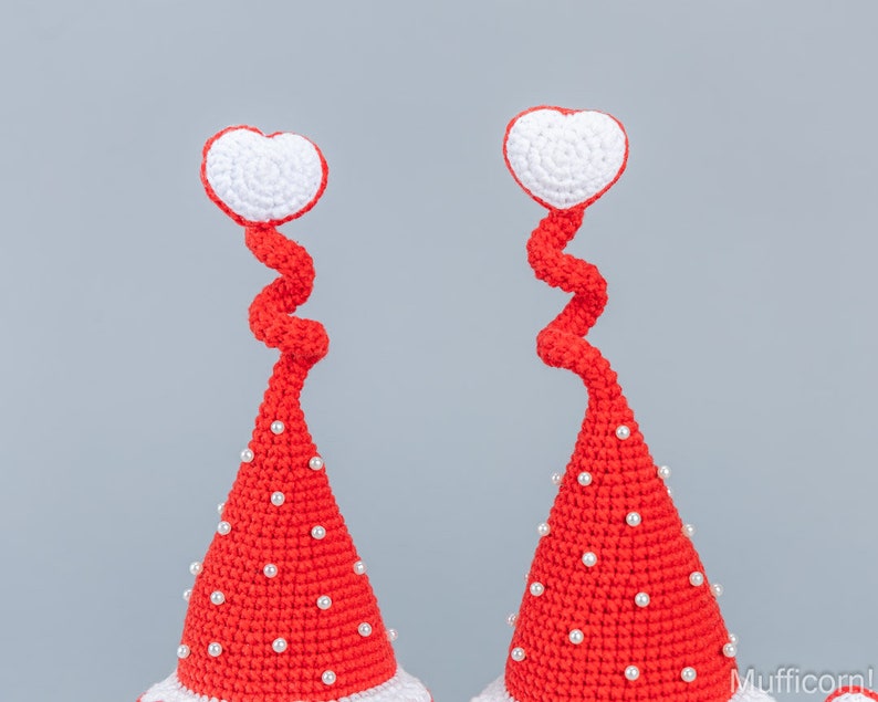 Crochet Valentine Gnomes Couple with Hearts
