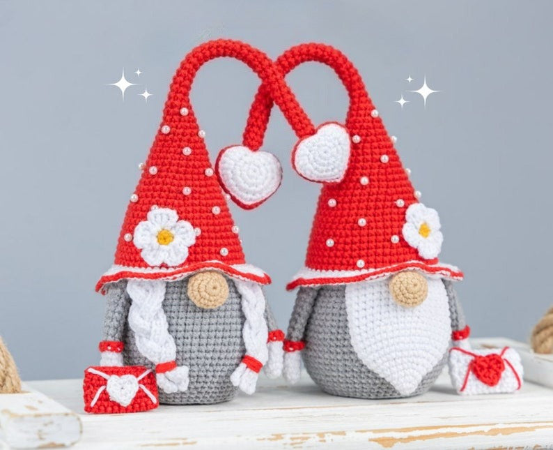 Crochet Valentine Gnomes Couple in love