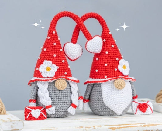 Crochet Valentine Gnomes Couple in love