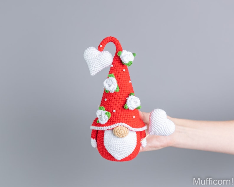 Crochet Valentine Heart Gnome