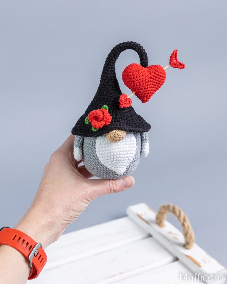 Crochet Valentines Gnome Amigurumi