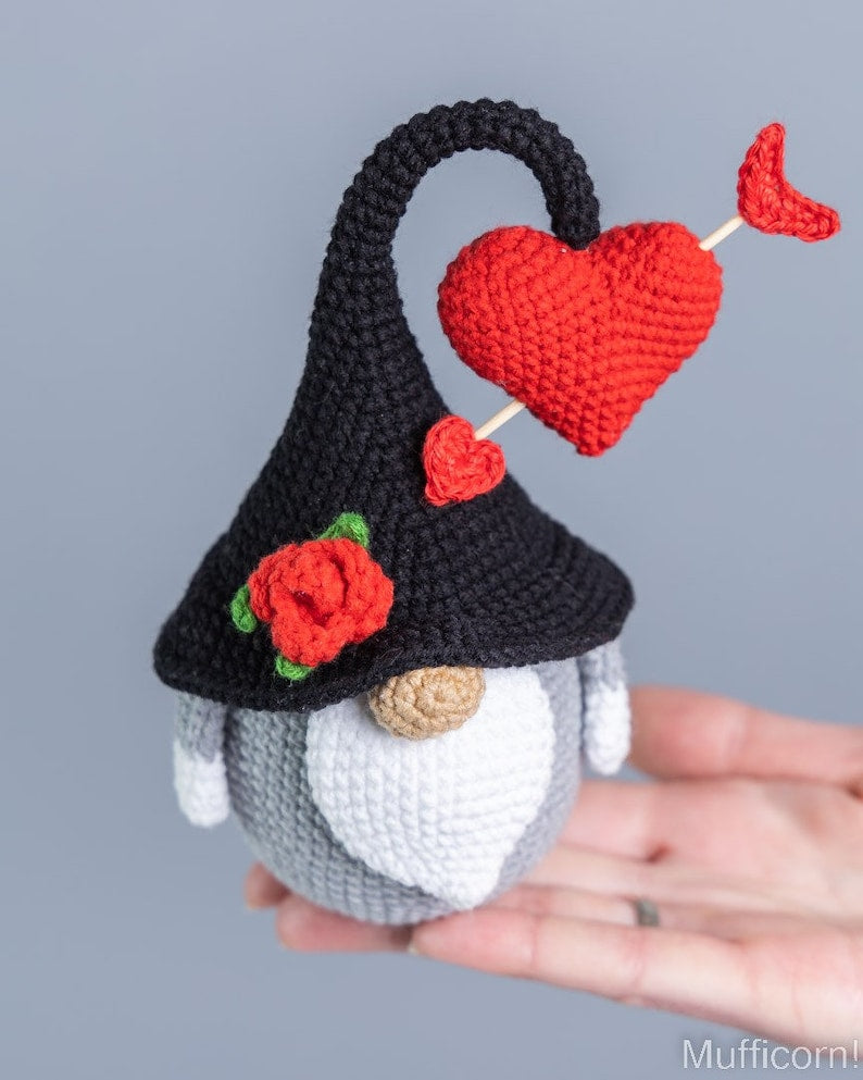 Crochet Valentines Gnome Amigurumi