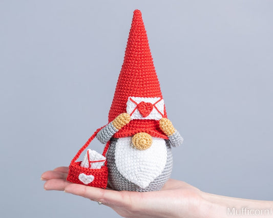 Crochet Gnomes Couple with Envelope
