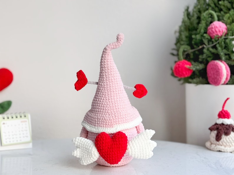Crochet Valentine Love Couple Gnome