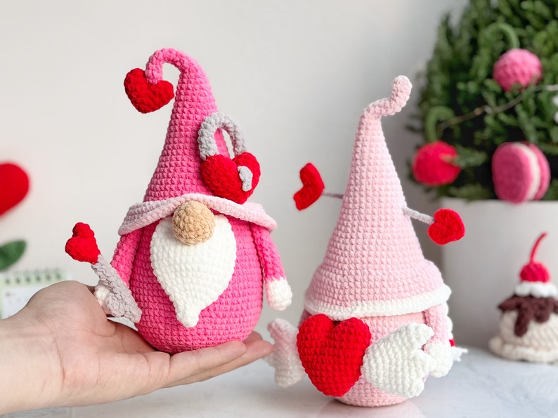 Crochet Valentine Love Couple Gnome