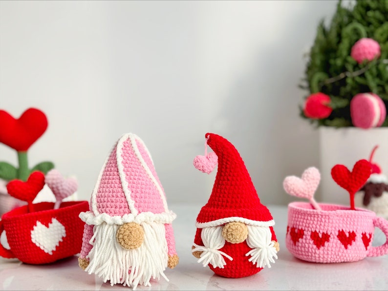 Crochet Valentine Couple Gnome