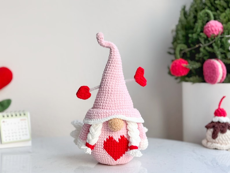Crochet Valentine Love Couple Gnome