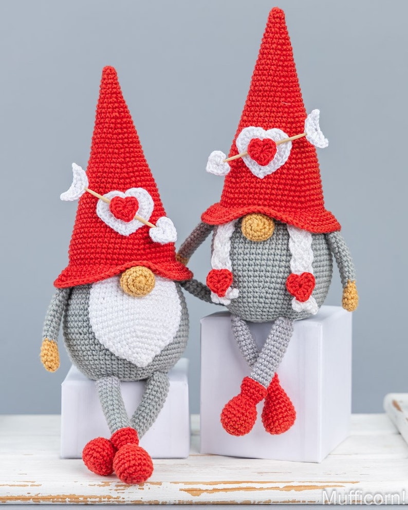 Crochet Valentine Gnomes Couple
