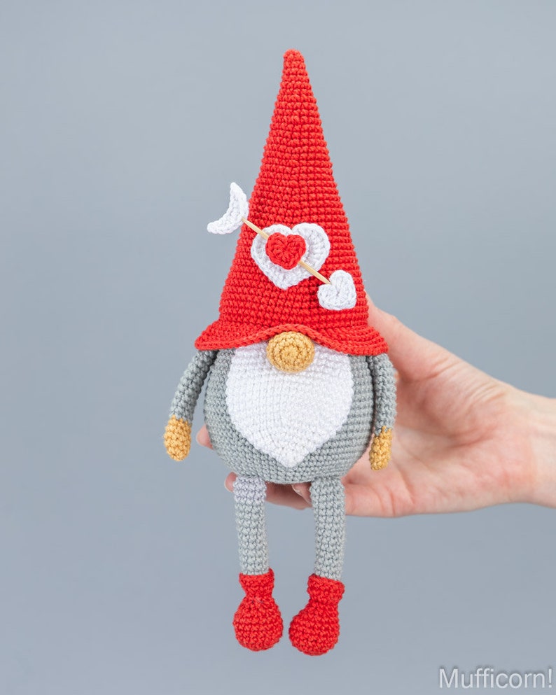 Crochet Valentine Gnomes Couple