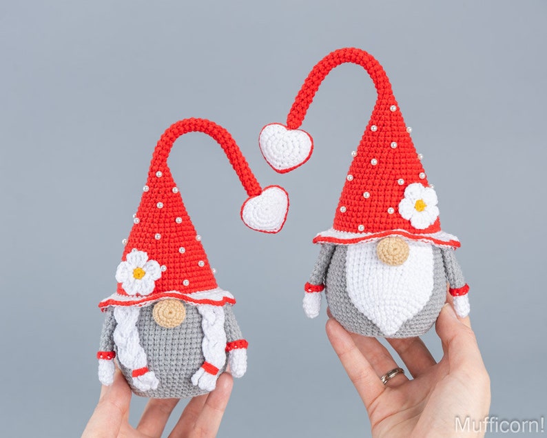 Crochet Valentine Gnomes Couple in love